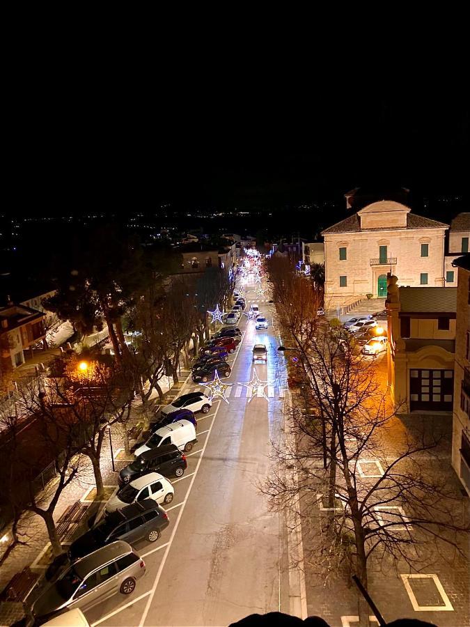 B&B Terrazza Sul Borgo Mogliano Luaran gambar