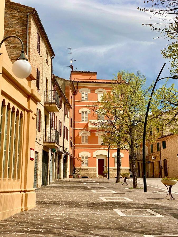 B&B Terrazza Sul Borgo Mogliano Luaran gambar