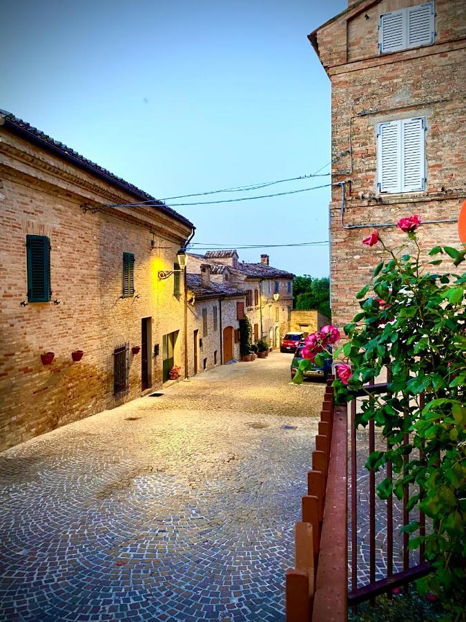 B&B Terrazza Sul Borgo Mogliano Luaran gambar
